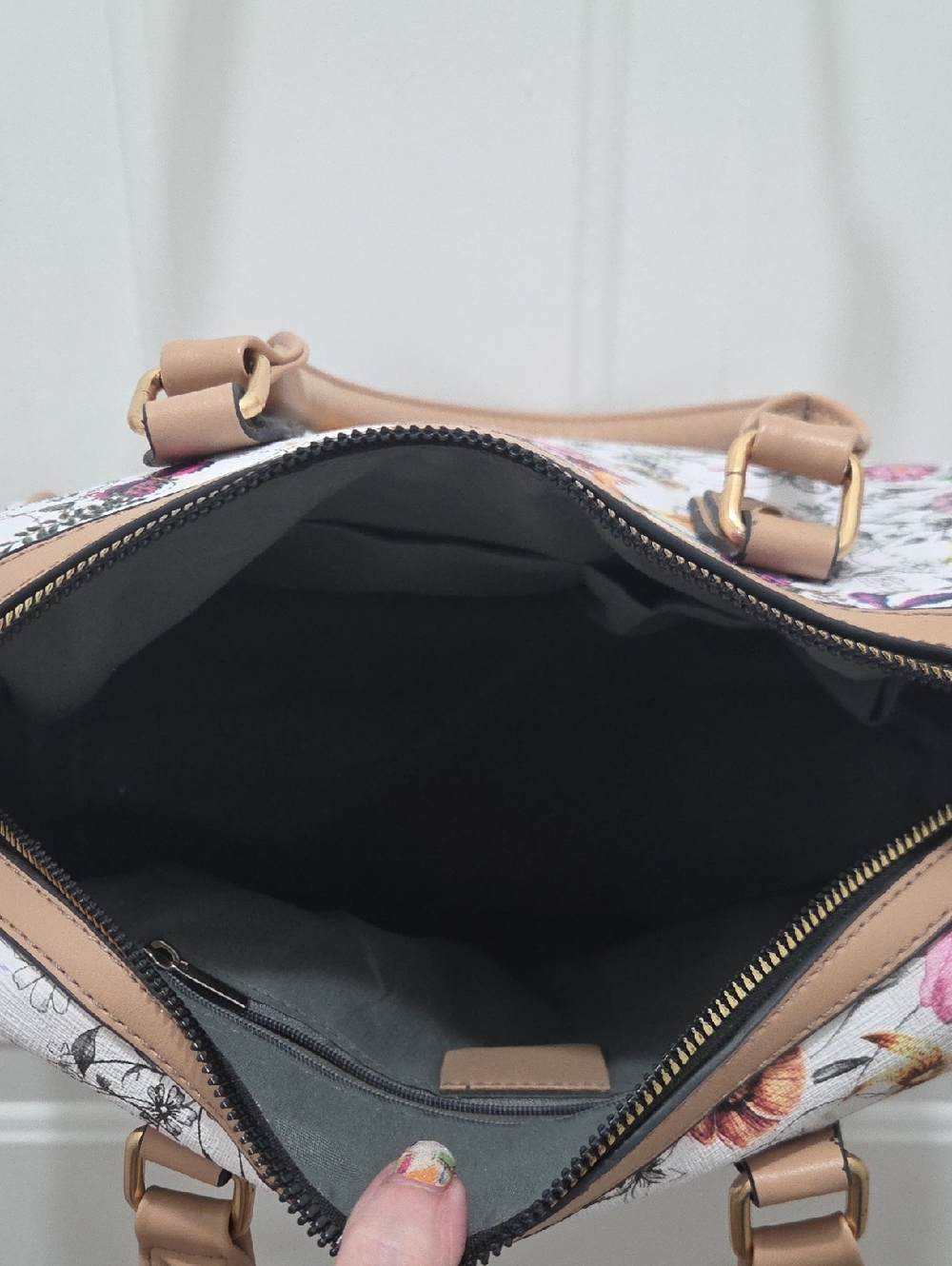 Floral Print Crossbody Satchel - White/Pink Floral with Beige Trim - Picture 4 of 5